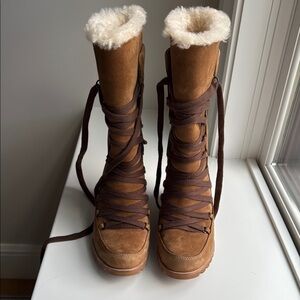 UGG Brown Suede Women's Boots